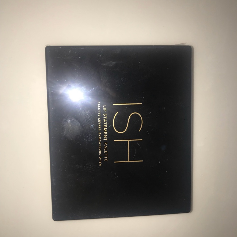 ISH lip palette